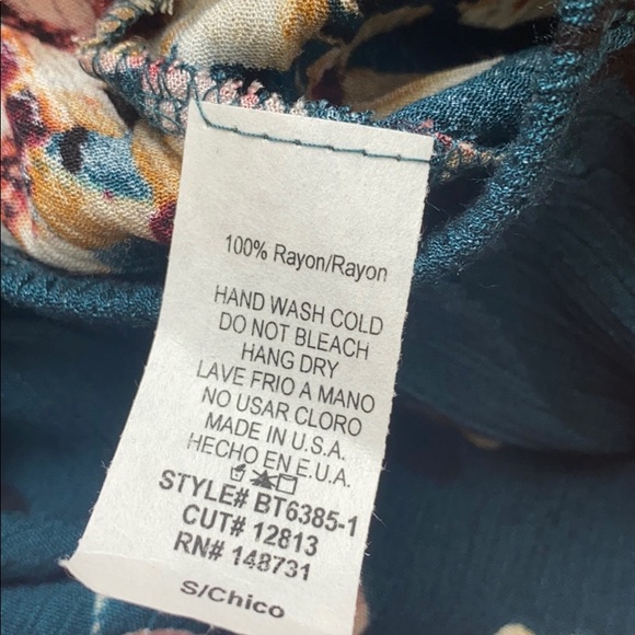 Blue Blush Floral Off the Shoulder Crop Top NWOT - Picture 5 of 5